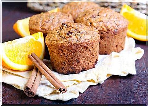 Muffins with orange and cinnamon