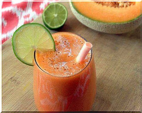 Detoxifying smoothie with melon
