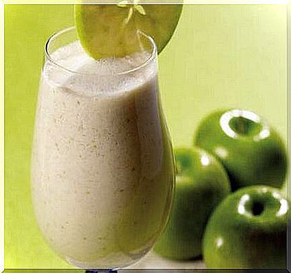 Smoothie with green apple against diarrhea