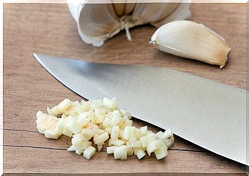 8 spices to replace salt with - garlic