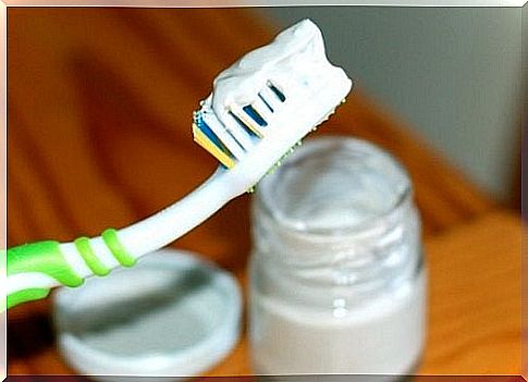 toothpaste 