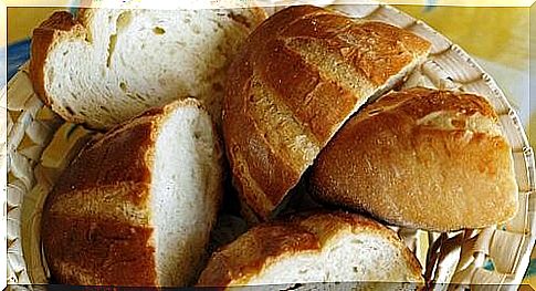 8 ways to use hard bread