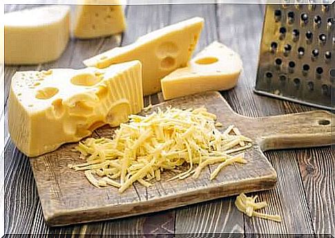 Cutting cheese: hard cheese 