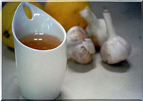 Drink garlic tea in the morning and enjoy the benefits