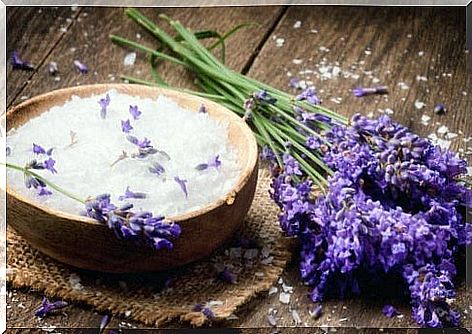 Lavender essential oil with baking soda