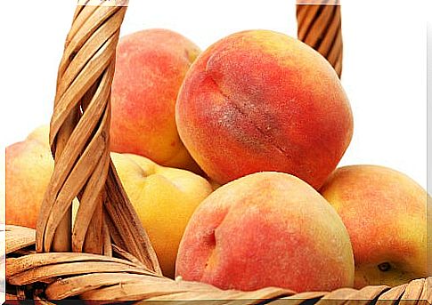 Peaches for gastritis