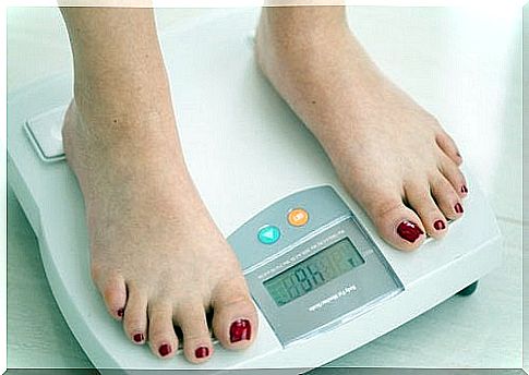 woman-on-the-scales
