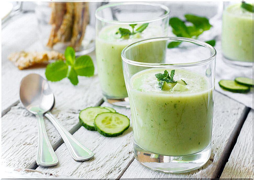 Recipes for green smoothies with fennel, cucumber and celery