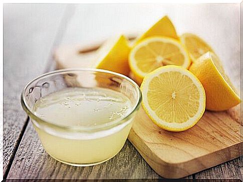 Lemon to remove hair color from the skin