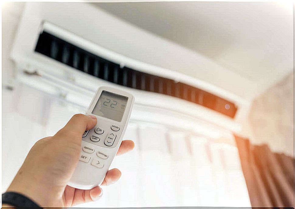 Remote control for the air conditioner